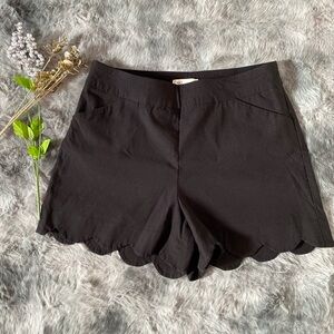 Elegant Black Scalloped Women's Shorts